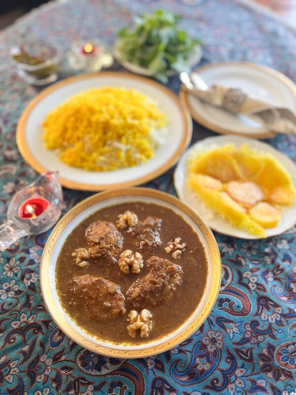 イラン料理（ペルシャ料理）_フェセンジャーン
